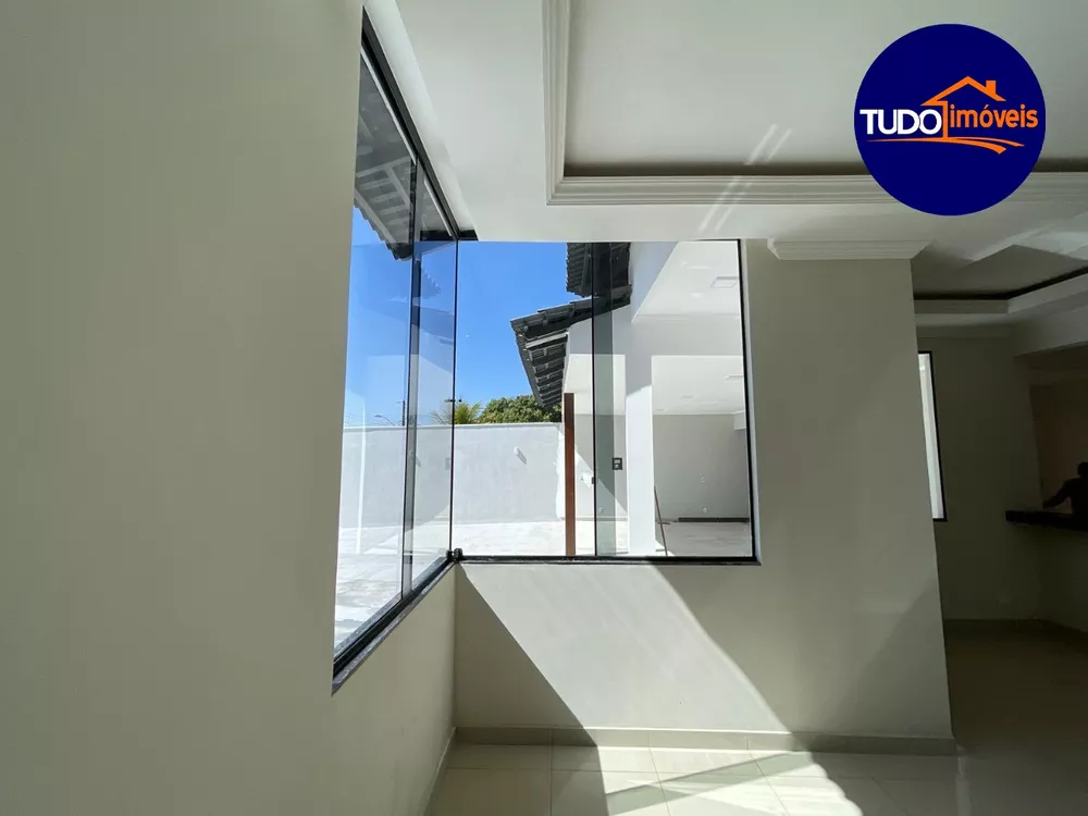 Casa à venda com 3 quartos, 202m² - Foto 14