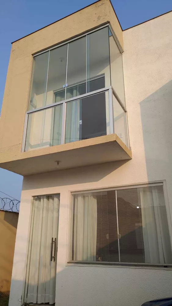 Casa à venda com 2 quartos, 111m² - Foto 2