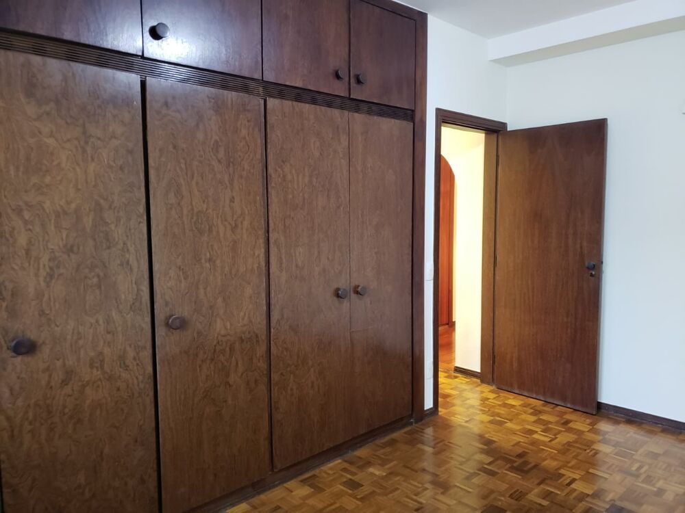 Apartamento à venda com 4 quartos, 180m² - Foto 3