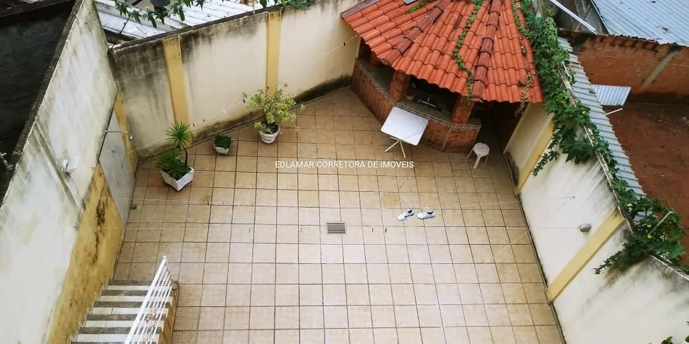 Casa, 4 quartos, 246 m² - Foto 1