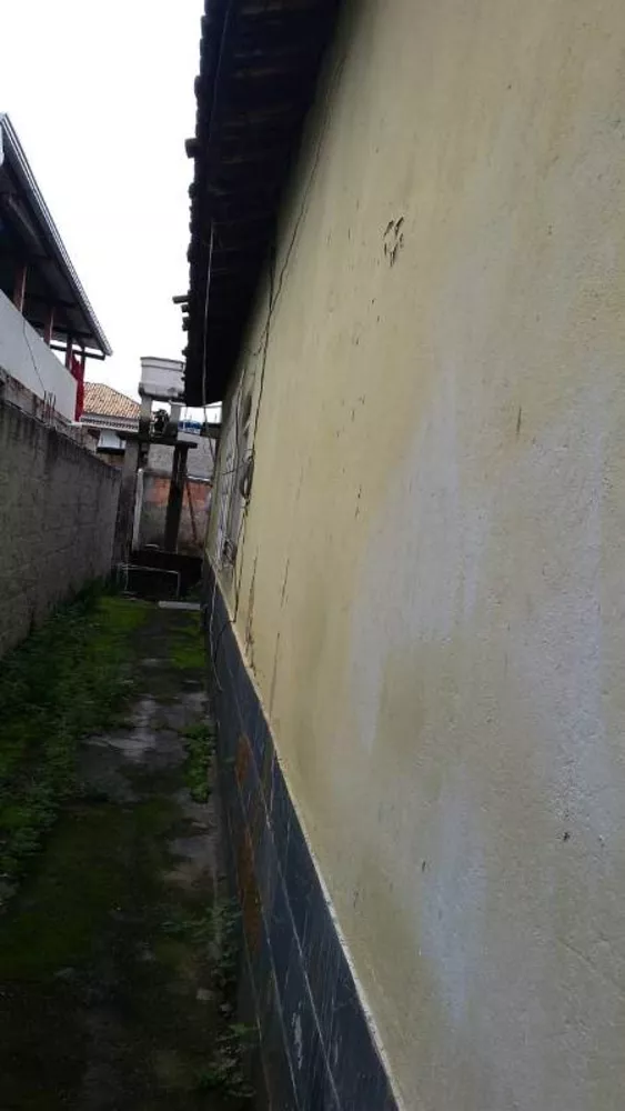 Casa à venda com 3 quartos, 200m² - Foto 2