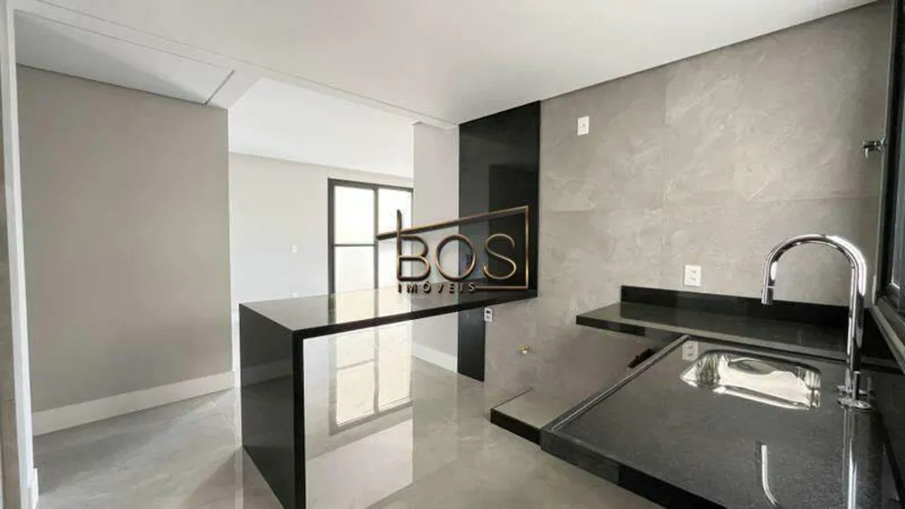 Apartamento, 3 quartos, 218 m² - Foto 2