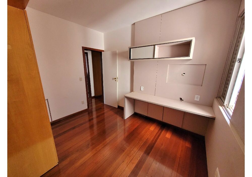 Apartamento para alugar com 4 quartos, 130m² - Foto 7