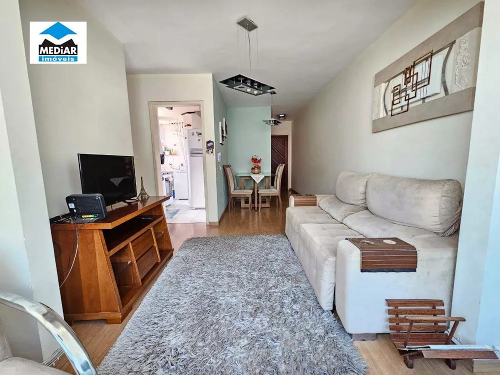 Apartamento à venda com 3 quartos, 65m² - Foto 1