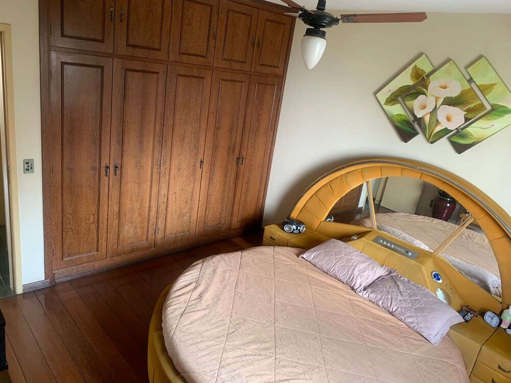 Casa à venda com 4 quartos, 330m² - Foto 3