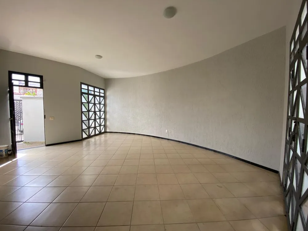 Casa, 4 quartos, 200 m² - Foto 1