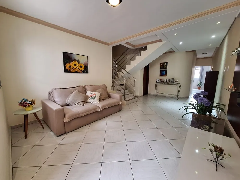 Casa, 5 quartos, 350 m² - Foto 2