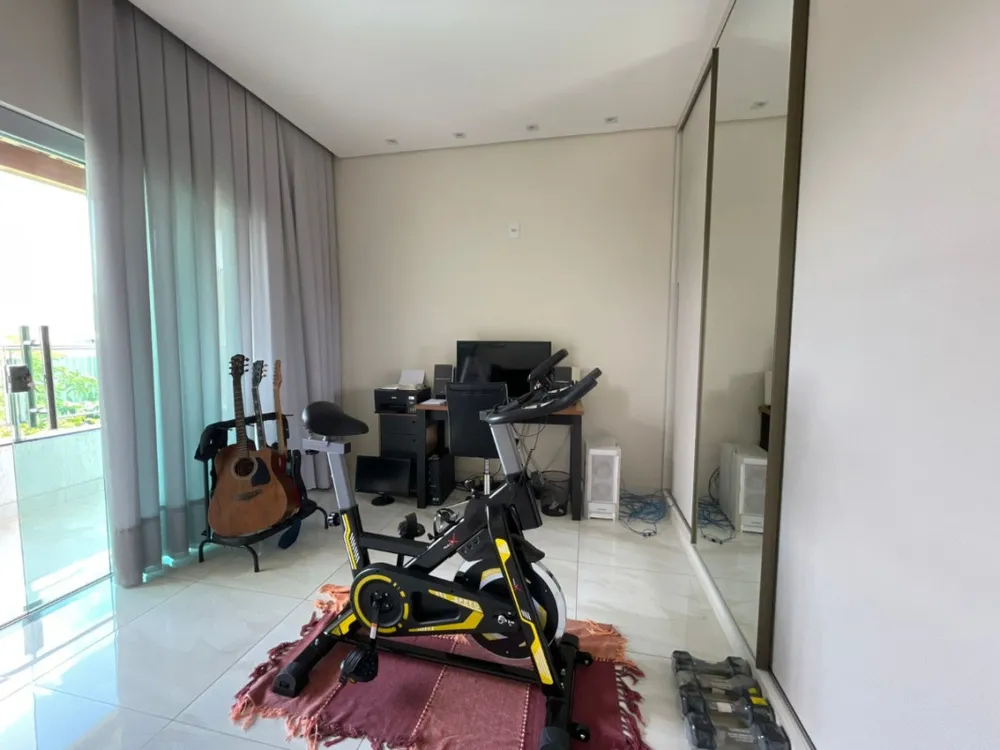 Casa, 5 quartos, 220 m² - Foto 1