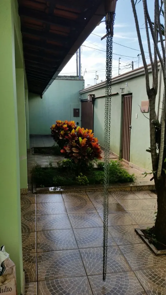 Casa, 3 quartos, 236 m² - Foto 1