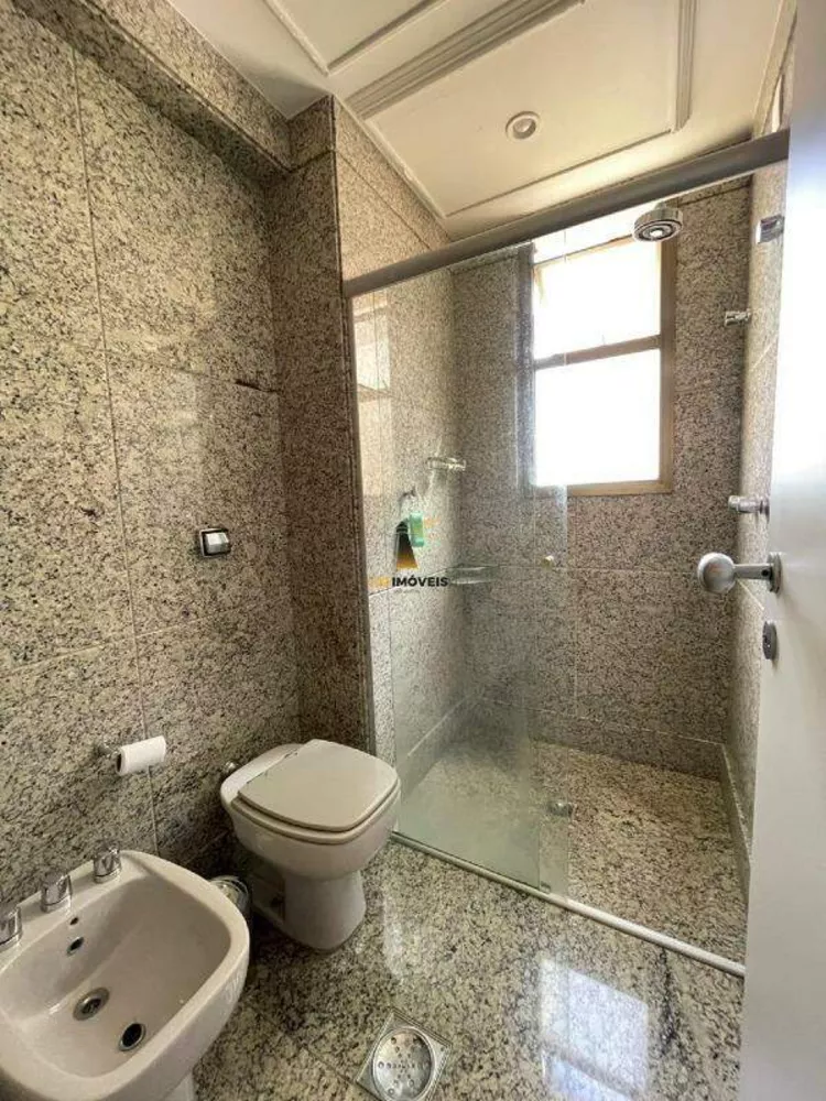 Apartamento à venda com 4 quartos, 276m² - Foto 3