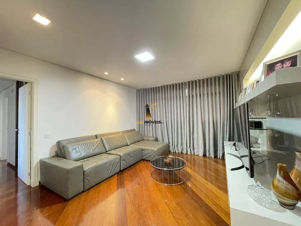 Apartamento à venda com 4 quartos, 276m² - Foto 14