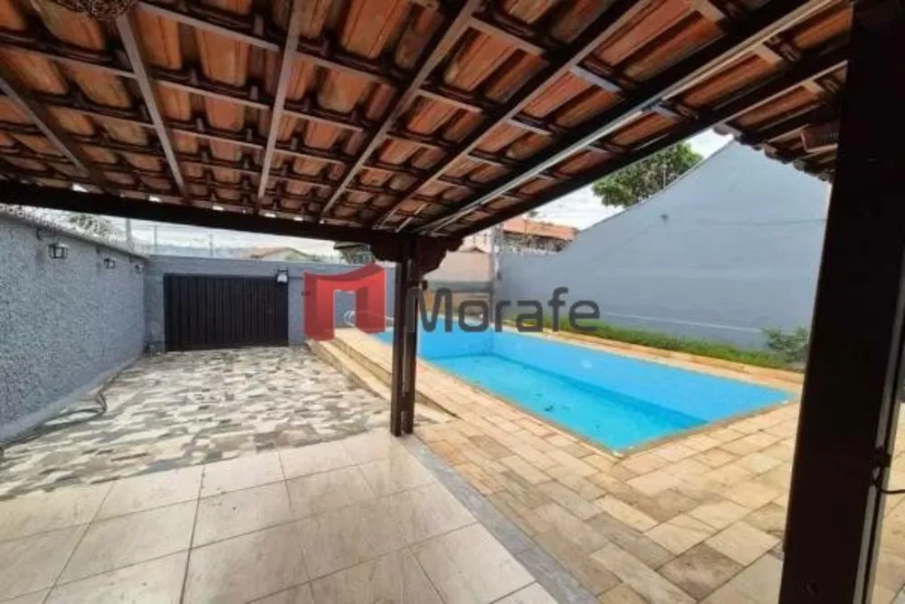 Casa, 3 quartos, 218 m² - Foto 2