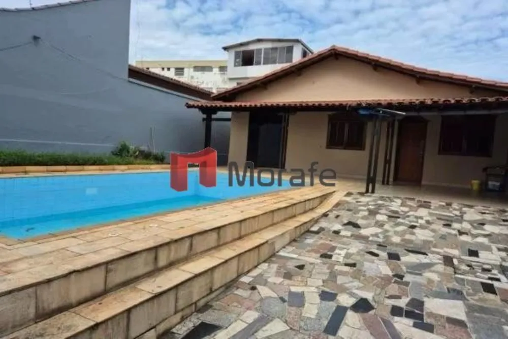 Casa, 3 quartos, 218 m² - Foto 1