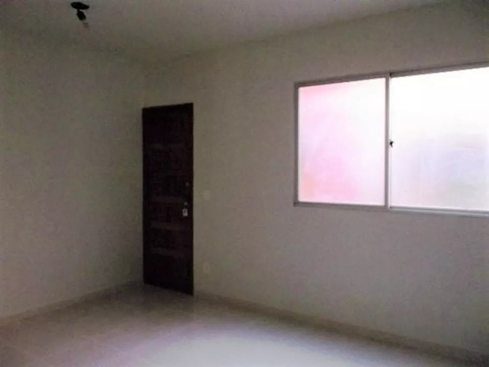 Apartamento à venda com 2 quartos, 45m² - Foto 1