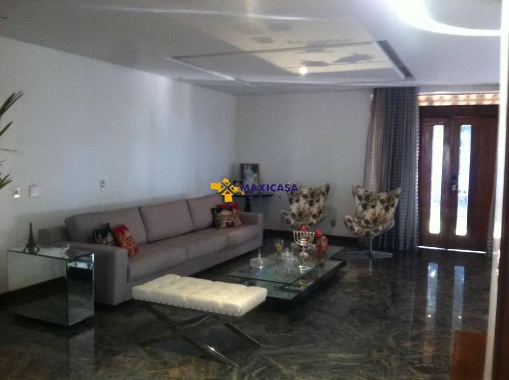 Casa, 4 quartos, 527 m² - Foto 1