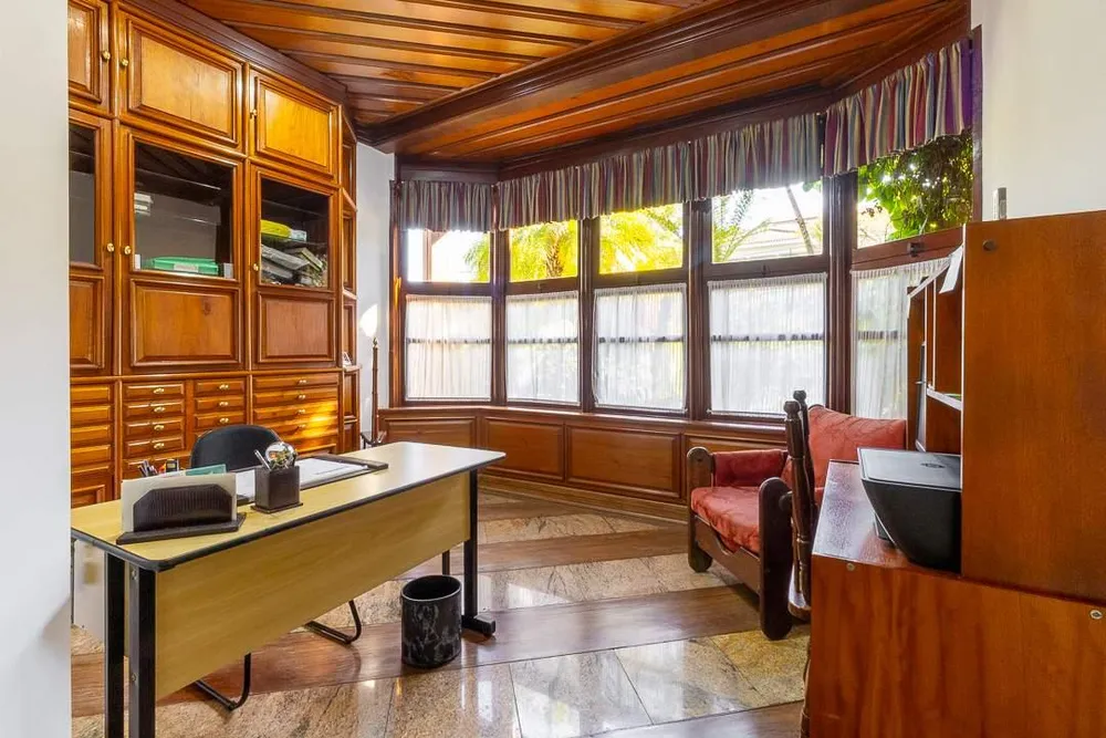 Casa, 5 quartos, 696 m² - Foto 1