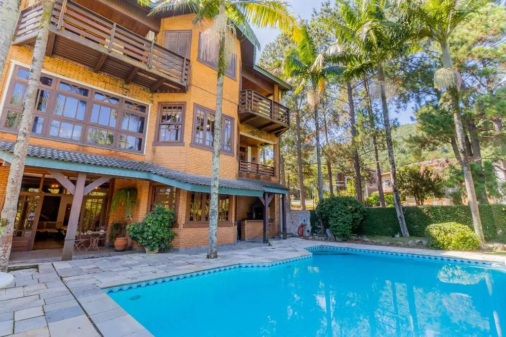 Casa, 5 quartos, 696 m² - Foto 1