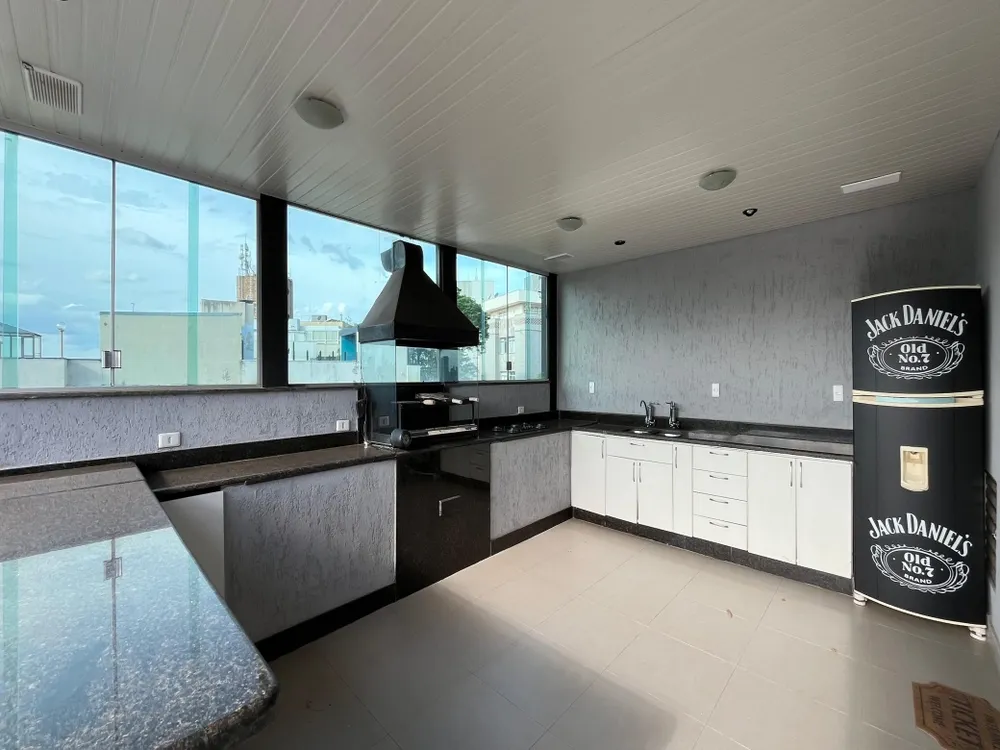 Cobertura, 3 quartos, 200 m² - Foto 2