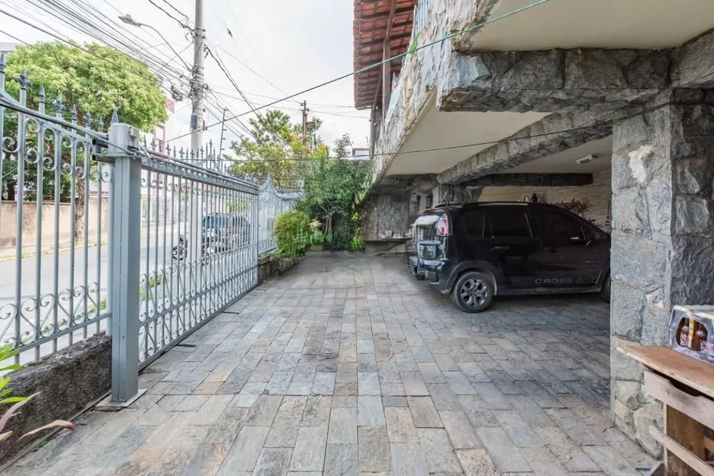 Casa, 5 quartos, 250 m² - Foto 1