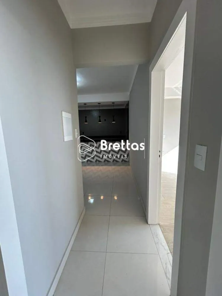 Casa, 3 quartos, 220 m² - Foto 2