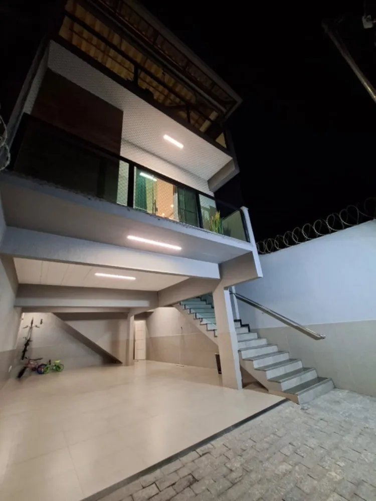 Casa, 4 quartos, 180 m² - Foto 1