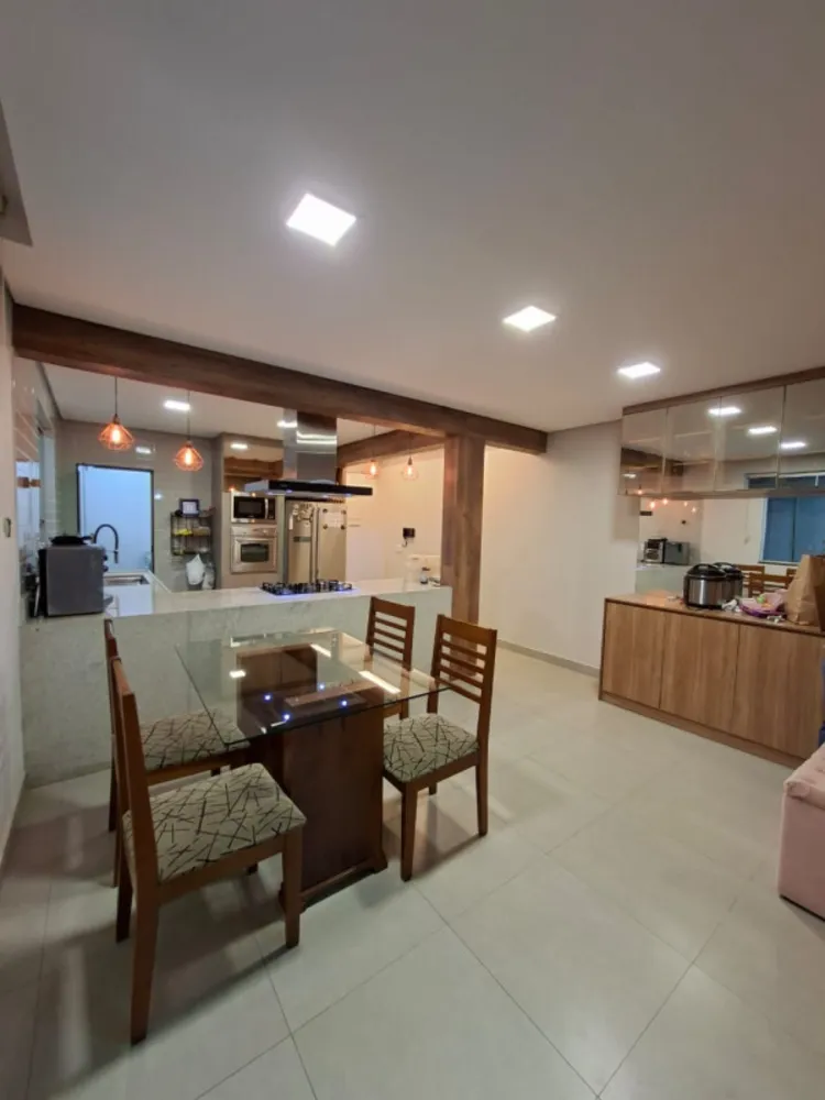 Casa, 4 quartos, 180 m² - Foto 3