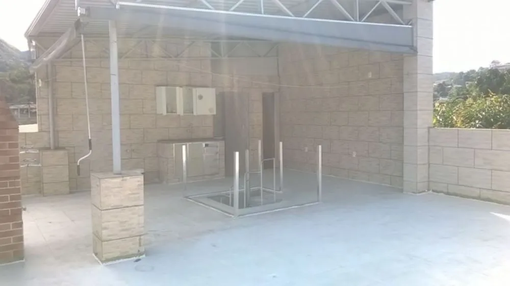 Casa, 4 quartos, 220 m² - Foto 1