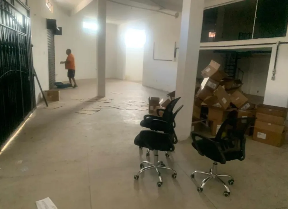 Loja-Salão, 200 m² - Foto 2