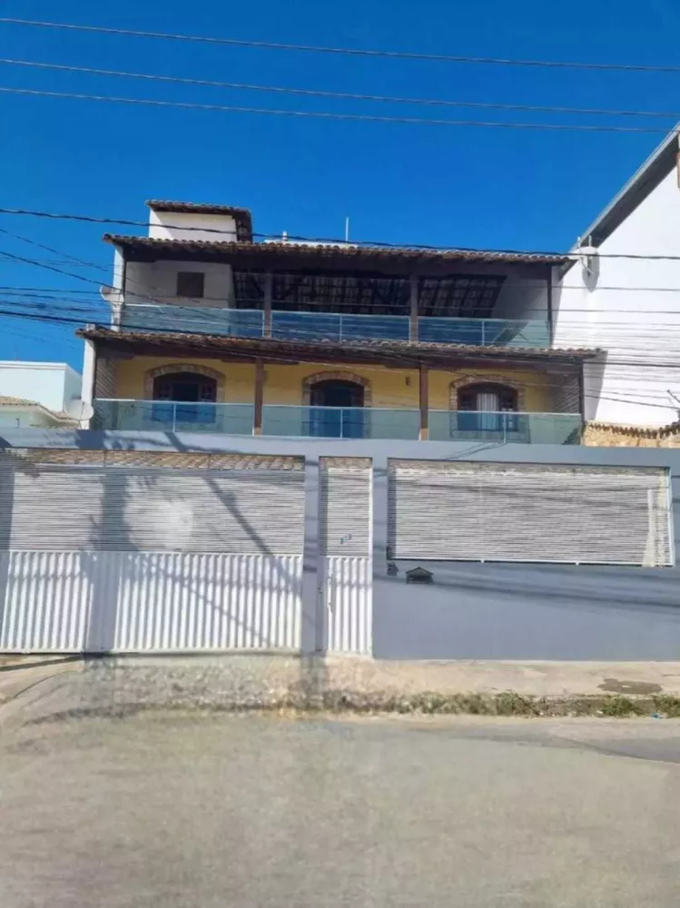 Casa à venda com 6 quartos, 286m² - Foto 1