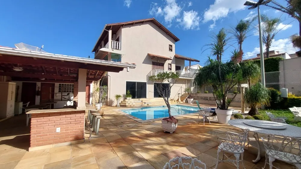 Casa, 5 quartos, 429 m² - Foto 1