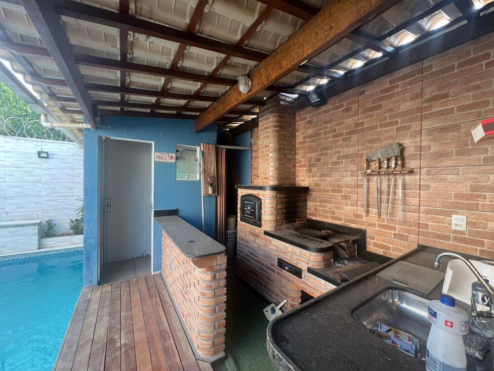 Casa à venda com 3 quartos, 90m² - Foto 4