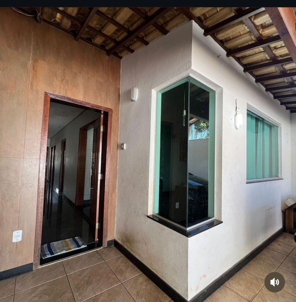 Casa à venda com 3 quartos, 90m² - Foto 2