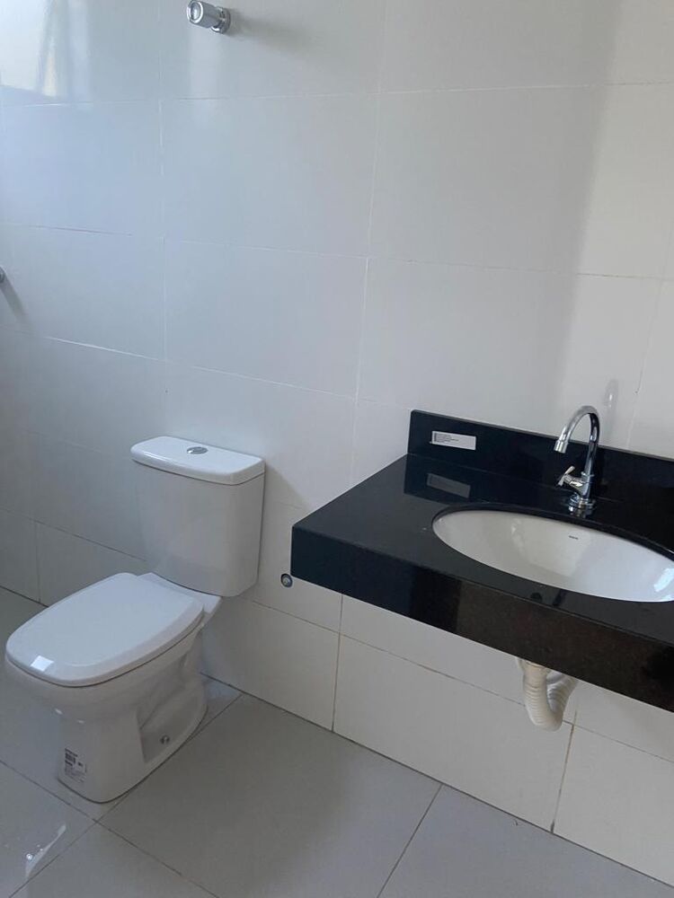 Casa à venda com 3 quartos, 110m² - Foto 2