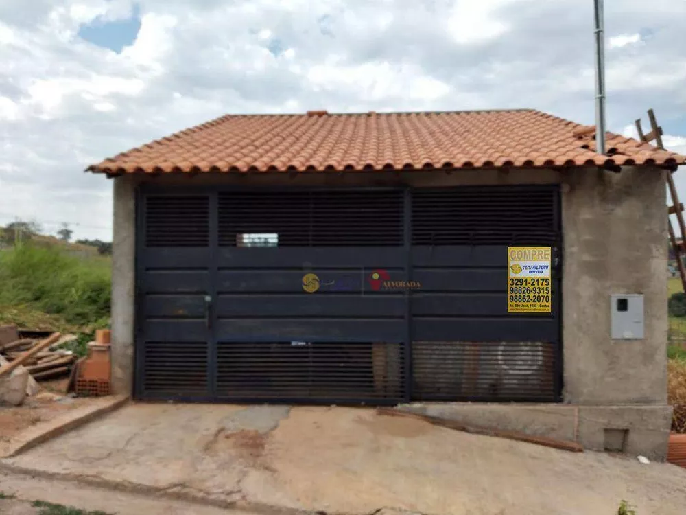 Casa à venda com 2 quartos, 150m² - Foto 1