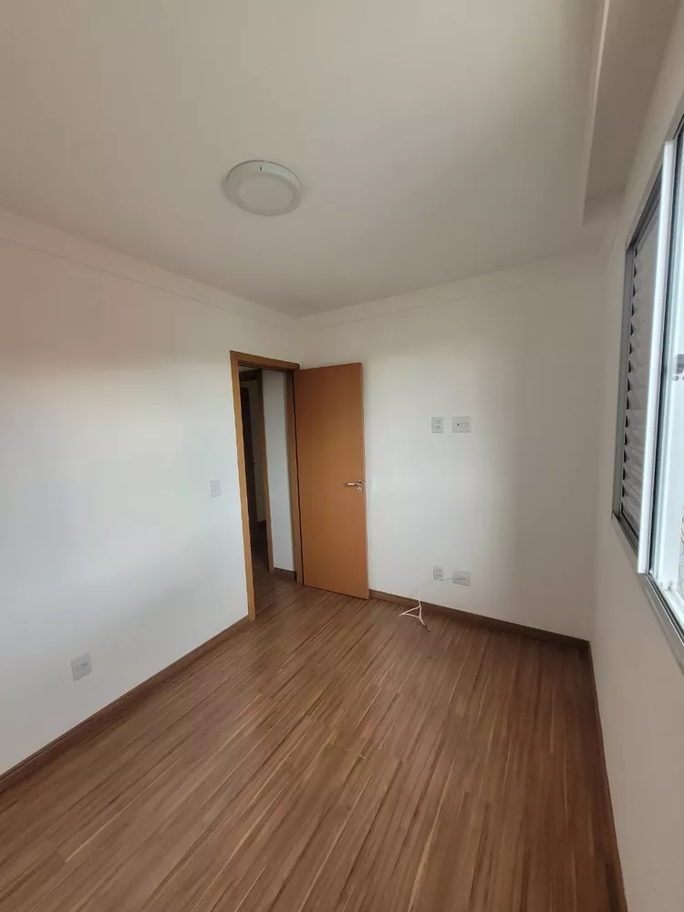 Apartamento à venda com 2 quartos, 32m² - Foto 9