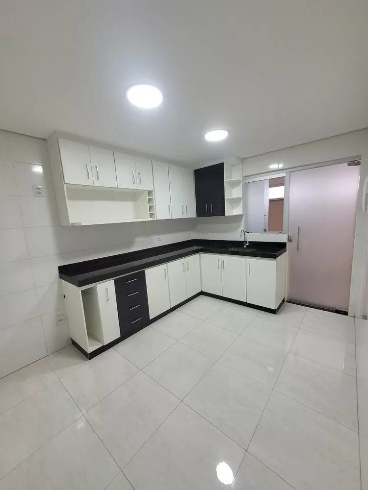 Apartamento à venda com 2 quartos, 32m² - Foto 3