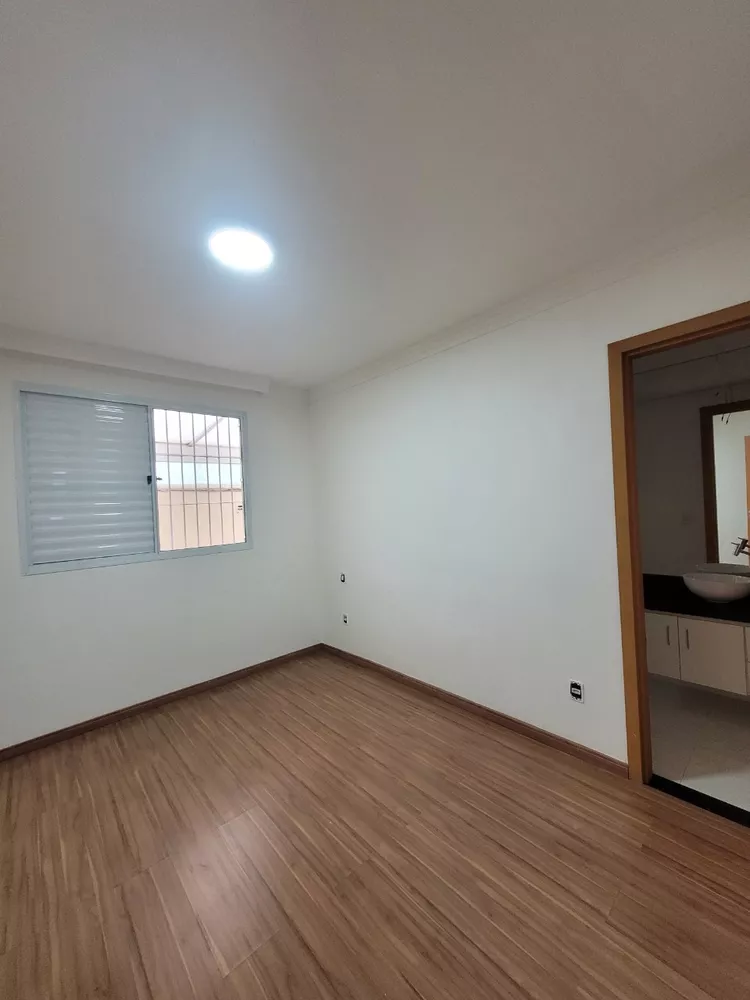 Apartamento à venda com 2 quartos, 32m² - Foto 11