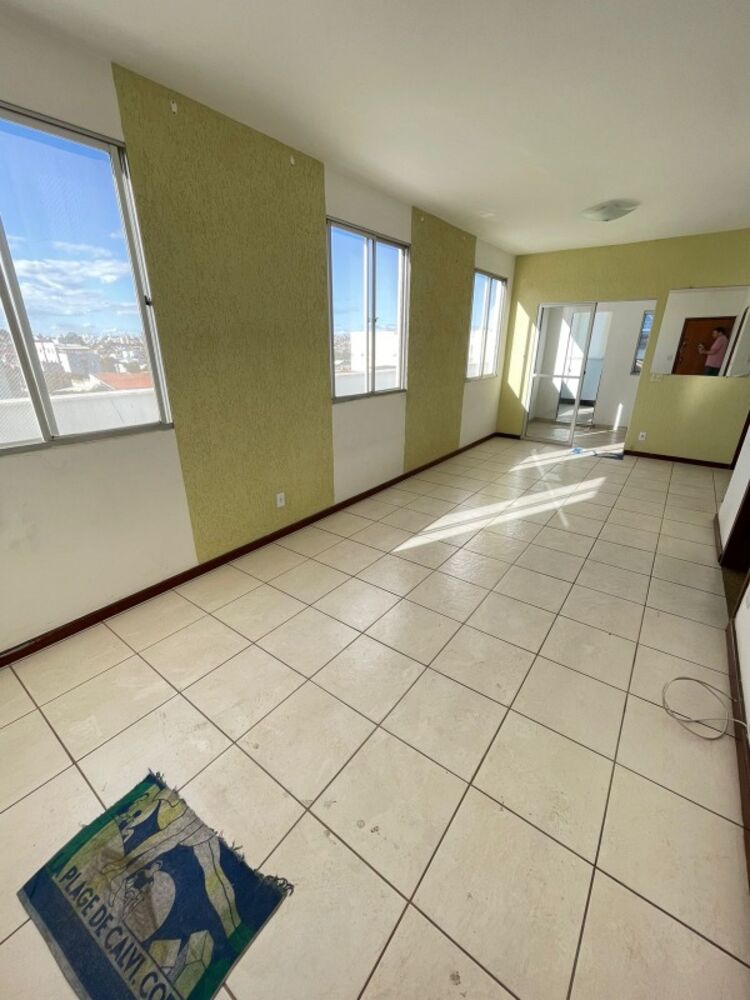 Cobertura à venda com 3 quartos, 147m² - Foto 2