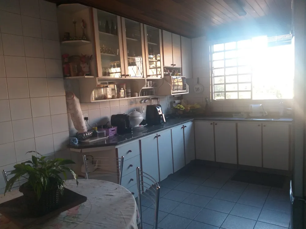 Casa, 6 quartos, 360 m² - Foto 4