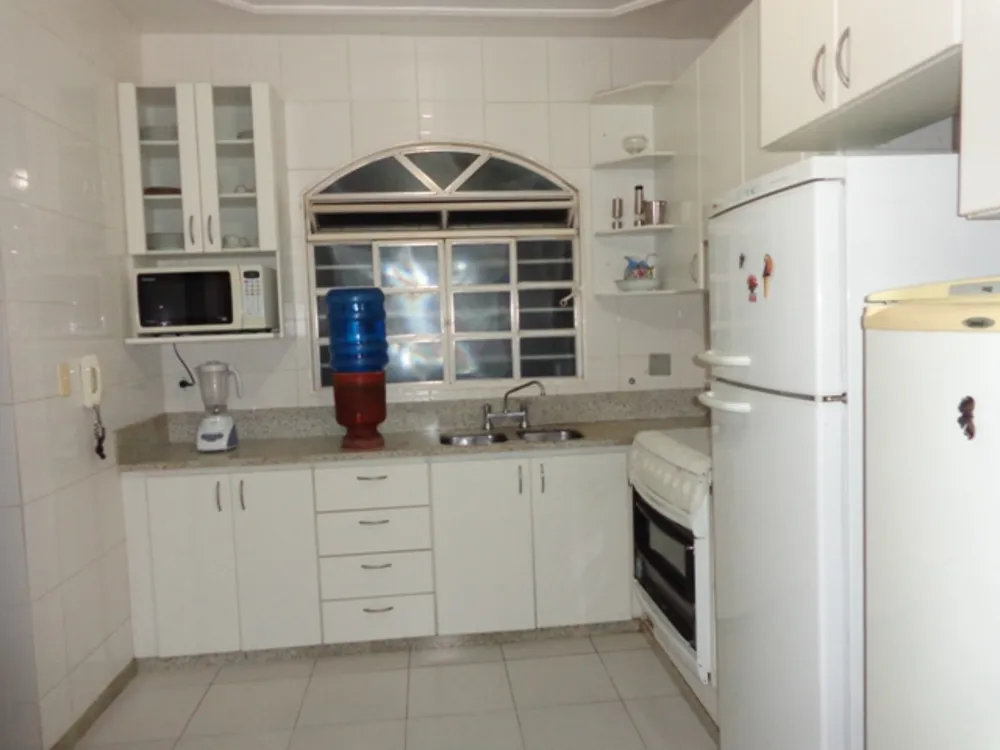 Casa, 4 quartos, 265 m² - Foto 9