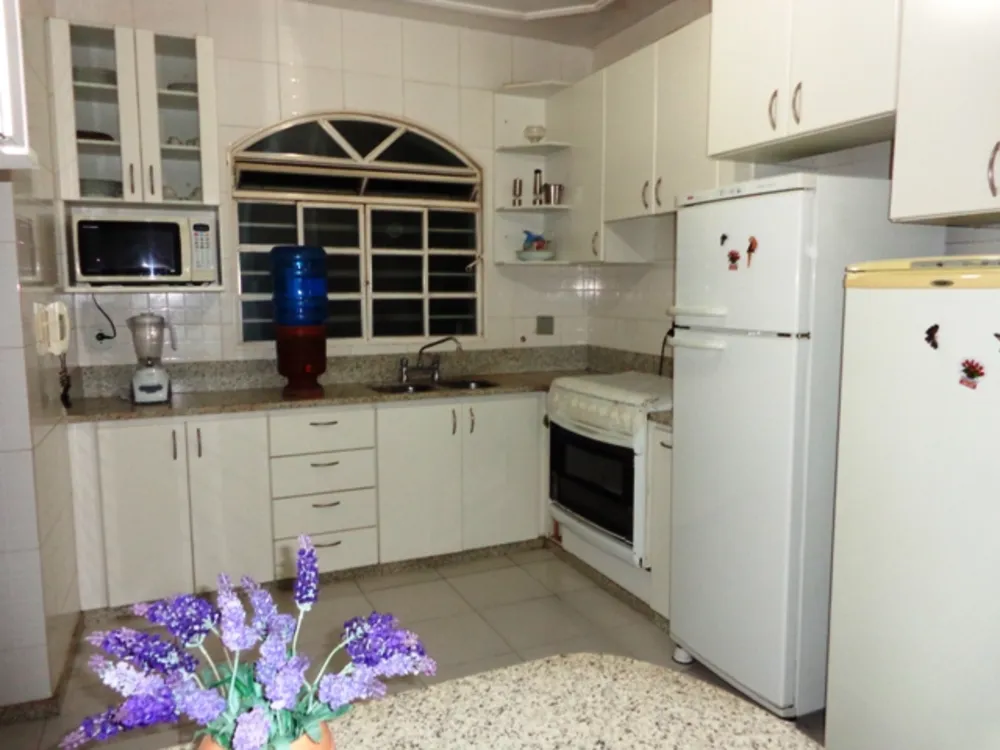 Casa, 4 quartos, 265 m² - Foto 11