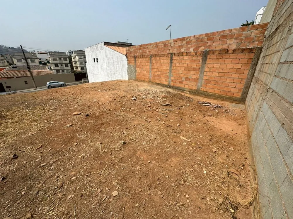 Terreno, 180 m² - Foto 1