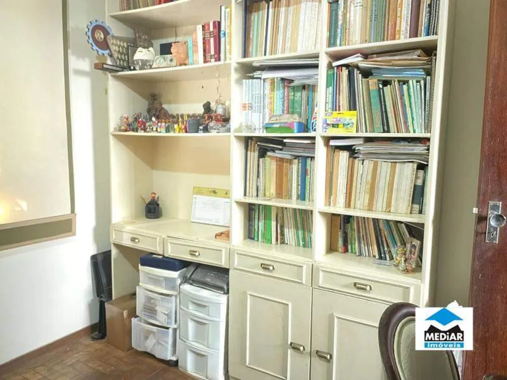 Casa, 4 quartos, 273 m² - Foto 2