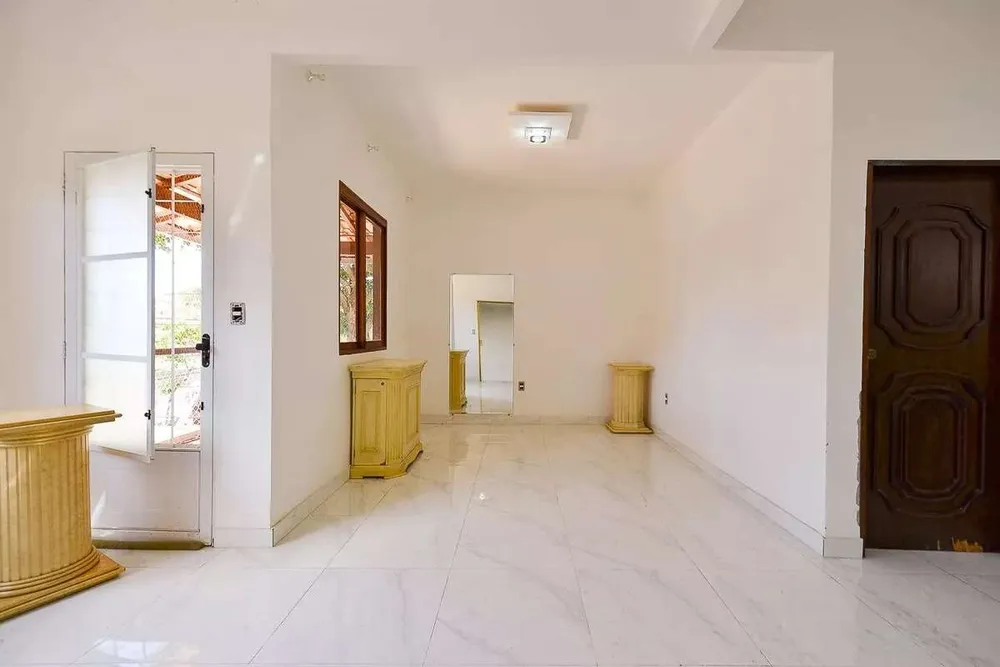Casa, 6 quartos, 239 m² - Foto 11