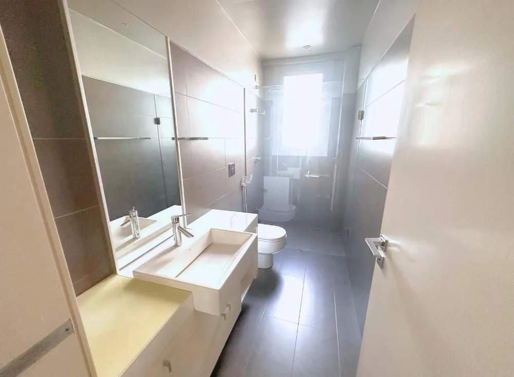 Apartamento, 3 quartos, 227 m² - Foto 1