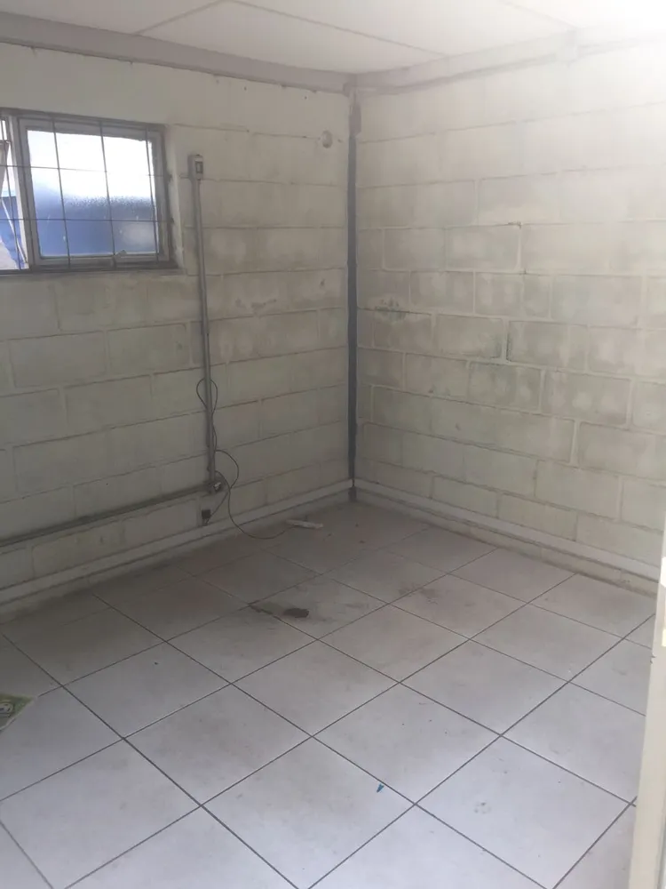 Depósito-Galpão, 200 m² - Foto 1