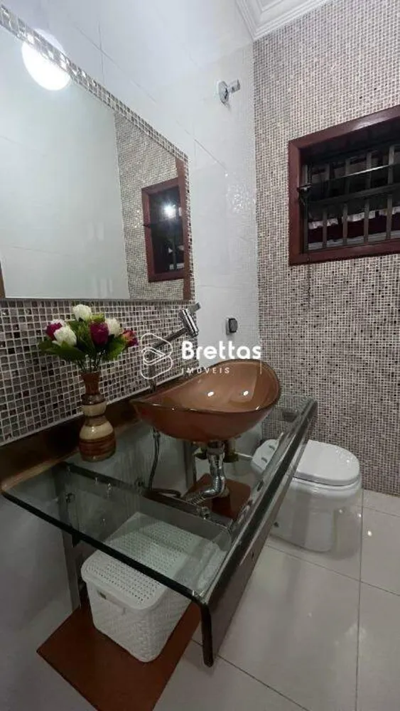 Casa, 3 quartos, 250 m² - Foto 1
