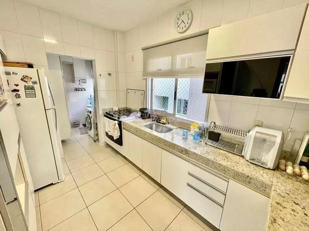 Apartamento à venda com 4 quartos, 180m² - Foto 6