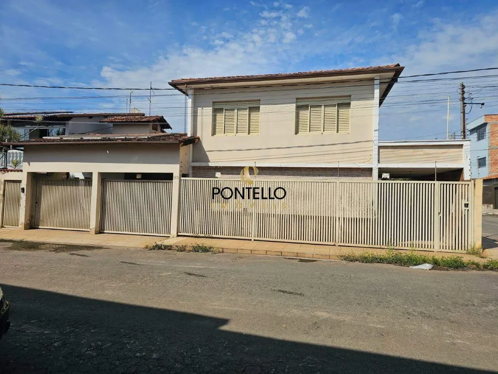 Casa, 5 quartos, 347 m² - Foto 2