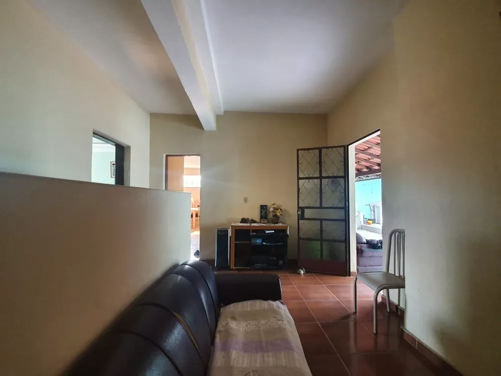 Casa à venda com 4 quartos, 300m² - Foto 8